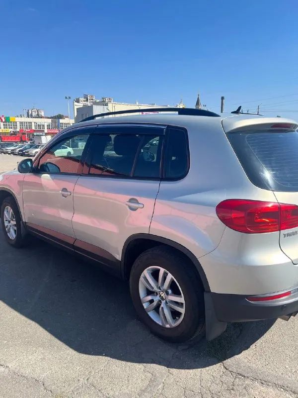 Цена 🔥🔥🔥 1 150 000 volkswagen тигуан / volkswagen tiguan 1 рест 2014 в родном окрасе
1.4Т, новая турбина
Коробка автоматическая
Ходовая в идеальном состоянии, комплект зимней резины в подарок 🎁
Установлена магнитола, камера заднего вида, задняя часть в шумоизоляции, подогрев сидений, мультируль и. Т. Д.
Осмотр г. Донецк
Цена 1.150.000р
Владелец +79495340516
+79493594330
📲 Tg: инна
📞 Звоните: +7(949)5340516 - фотография - 3