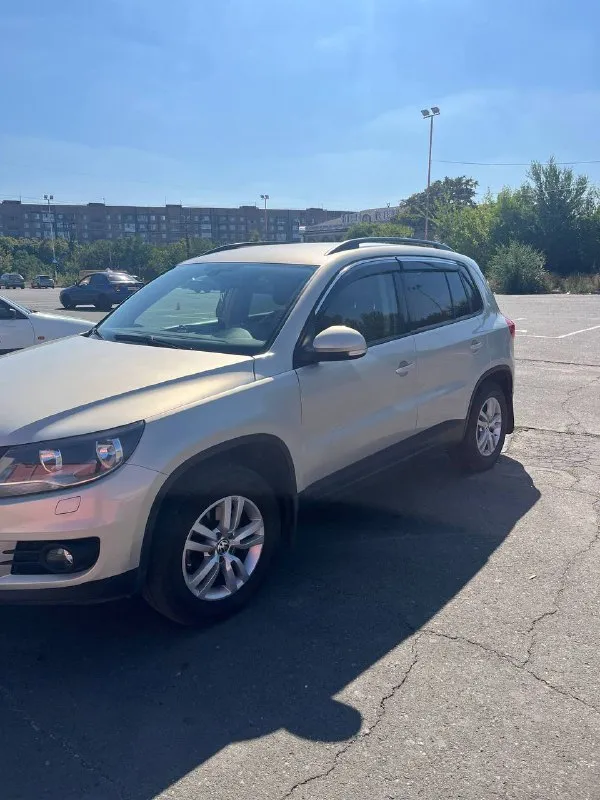 Цена 🔥🔥🔥 1 150 000 volkswagen тигуан / volkswagen tiguan 1 рест 2014 в родном окрасе
1.4Т, новая турбина
Коробка автоматическая
Ходовая в идеальном состоянии, комплект зимней резины в подарок 🎁
Установлена магнитола, камера заднего вида, задняя часть в шумоизоляции, подогрев сидений, мультируль и. Т. Д.
Осмотр г. Донецк
Цена 1.150.000р
Владелец +79495340516
+79493594330
📲 Tg: инна
📞 Звоните: +7(949)5340516 - фотография - 4