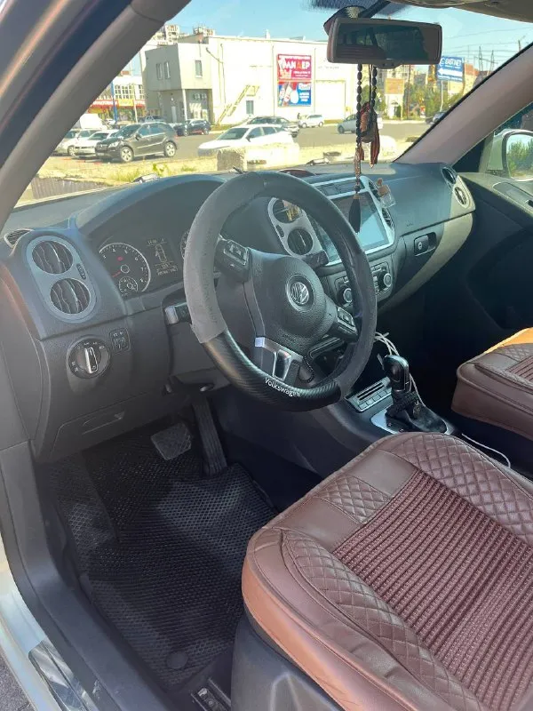Цена 🔥🔥🔥 1 150 000 volkswagen тигуан / volkswagen tiguan 1 рест 2014 в родном окрасе
1.4Т, новая турбина
Коробка автоматическая
Ходовая в идеальном состоянии, комплект зимней резины в подарок 🎁
Установлена магнитола, камера заднего вида, задняя часть в шумоизоляции, подогрев сидений, мультируль и. Т. Д.
Осмотр г. Донецк
Цена 1.150.000р
Владелец +79495340516
+79493594330
📲 Tg: инна
📞 Звоните: +7(949)5340516 - фотография - 6