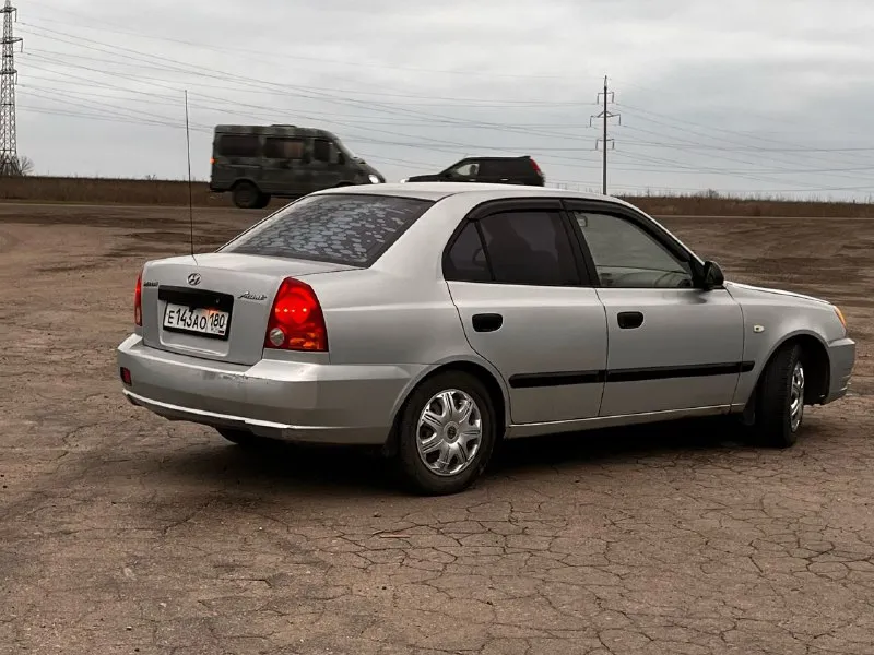 Иномарка по цене жигуля hyundai accent кондиционер работает 🥶 печка дует 🥵 4 эсп электро зеркала хорошая летняя резина 🛞 автомобиль 90% в родне🫟 1 хоз по рф 🧍 цена: 270 000 руб 🌐в тг или звонить по номеру +79494829621 - фотография - 3
