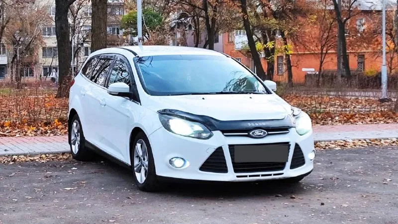 Продаю ford focus 3 рестайлинг /2012/2.0. автомат🚘 пробег215.000✅ в хорошем состояние!✅ по кузову без рыжиков и гнили✅ двигатель в норме, работает ровно и четко масло не ест✅ коробка в норме ✅ ходовая обслужена✅ все масла фильтра и жидкости менялись в вовремя✅ автомобиль достоин вашего внимания. осмотр г. донецк цена:685.000💸 торг у капота❗️ возможен обмен на авто дешевле ! связь: +79495059696 - фотография - 9