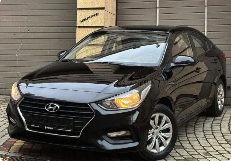 Продам hyundai solaris рейсталенг год выпуска:2018 родной пробе 128.000км объём двигателя:1.6.v16 кпп механика 6 ступенчатая один собственник автомобиль в заводском состояние комплектация, мультируль, подогрев сидений, подогрев руля, 4 электростеклоподъемники, бортовой компьютер, кондиционер, электро зеркала, подогрев стекл, подогрев руля, abs, esp, set, зарядное устройство, bluetooth, aux, и много прочего для комфортного вождения авто в идеальном состояние, ближе к новому! готов на любую проверку) авто эксплуатировался чисто в семейных целях, авто покупался новым, и по сей день является в одной семье автомобиль всегда обслуживался на дилере по регламенту, имеются записиси в сервисной книжке чеки и много прочего, два комплекта резины с дисками, полный комплект ключей по документам продажа от владельца любой вид оформления цена 1.150.000р номер телефона +7949-510-46-92 г. донецк - фотография - 1