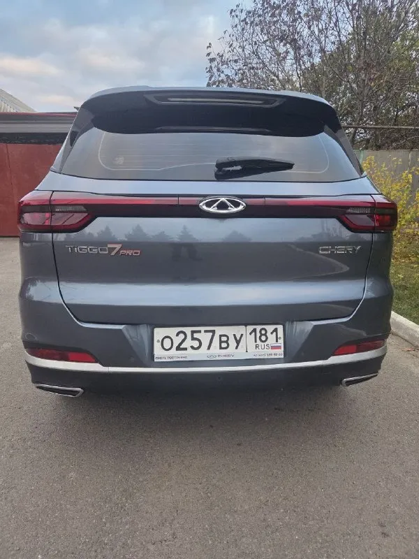 Продается chery tiggo 7 pro ( чери тигго 7 про)2021 г. кузов оцинкован в родном окрасе. надежный 1,5 л. чугунный двигатель, цепной, гидрокомпенсаторы.147 л. с.расход 7-8 л. 9 ступеней. богатая комплектация: камеры 360', подогревы: руля, лобового, всех сидений. электробагажник. хорошая музыка, мониторы, электро зеркала, панорама, кожа, электросидения и т д. ничего не гремит, не стучит. автозапуск, эко и спорт режимы, шикарный свет и т. д.старт стоп, без ключевой доступ. цена 1,7 мл. луганск. т.+79591137630. 📞 звоните: +7(959)1137630 - фотография - 4