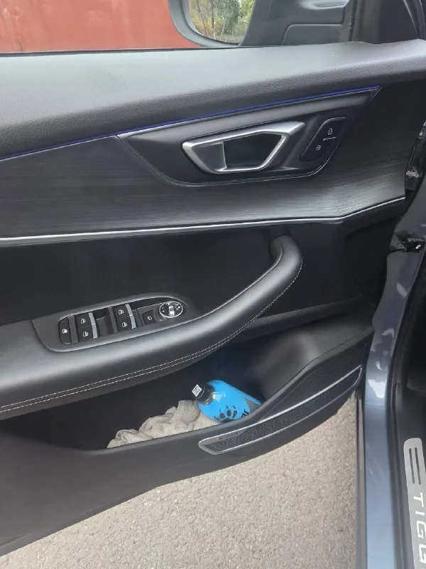 Продается chery tiggo 7 pro ( чери тигго 7 про)2021 г. кузов оцинкован в родном окрасе. надежный 1,5 л. чугунный двигатель, цепной, гидрокомпенсаторы.147 л. с.расход 7-8 л. 9 ступеней. богатая комплектация: камеры 360', подогревы: руля, лобового, всех сидений. электробагажник. хорошая музыка, мониторы, электро зеркала, панорама, кожа, электросидения и т д. ничего не гремит, не стучит. автозапуск, эко и спорт режимы, шикарный свет и т. д.старт стоп, без ключевой доступ. цена 1,7 мл. луганск. т.+79591137630. 📞 звоните: +7(959)1137630 - фотография - 6