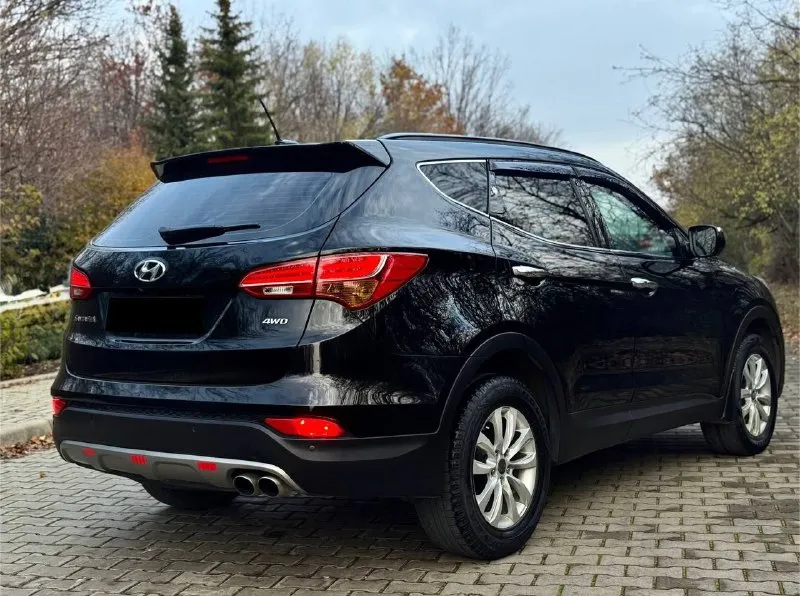 Продам hyundai santa-fe lll в идеальном состоянии !!в заводском окрасе!! цена 1.750руб 2014 года 2.4 коробка работает идеально максимальная комплектация полная кожа подогрев руля подогревы всех 4 сидений электропривод сидений регулировка задних сидений старт стоп без ключевой доступ круиз контроль, мульти руль режимы езды (comfort) (sport) (normal) 4х зонный климат 4wd-полный привод музыка-carplay с встроеным навигатором 4-awto стекло подъемника 2 ключа авто запуск такой авто трудно найти! г. донецк оформление в мрэо тел. .+79495325914 цена 1750.руб 📲 tg: федорович 📞 звоните: +7(949)5325914 - фотография - 2