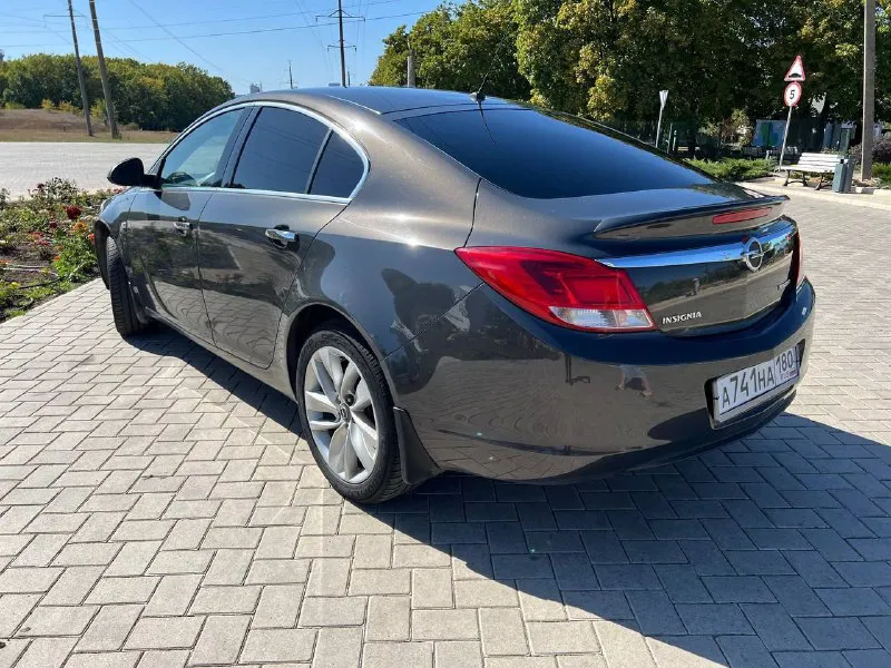 Opel insignia turbo продаю свой автомобиль я собственник! кузов в отличном состоянии, без каких либо дефектов, рыжиков сколов и прочего! год выпуска 2014 двигатель 1,6 turbo 180л. с очень бодрый ! коробка механика 6 ступенчатая максимальная комплектация cosmo sport, в авто есть абсолютно все для комфортного вождения ! два комплекта хорошей, дорогой резины зима и лето на дисках, продаю с авто ! цена 950,хороший торг все вопросы по телефону +79494171326 - фотография - 3