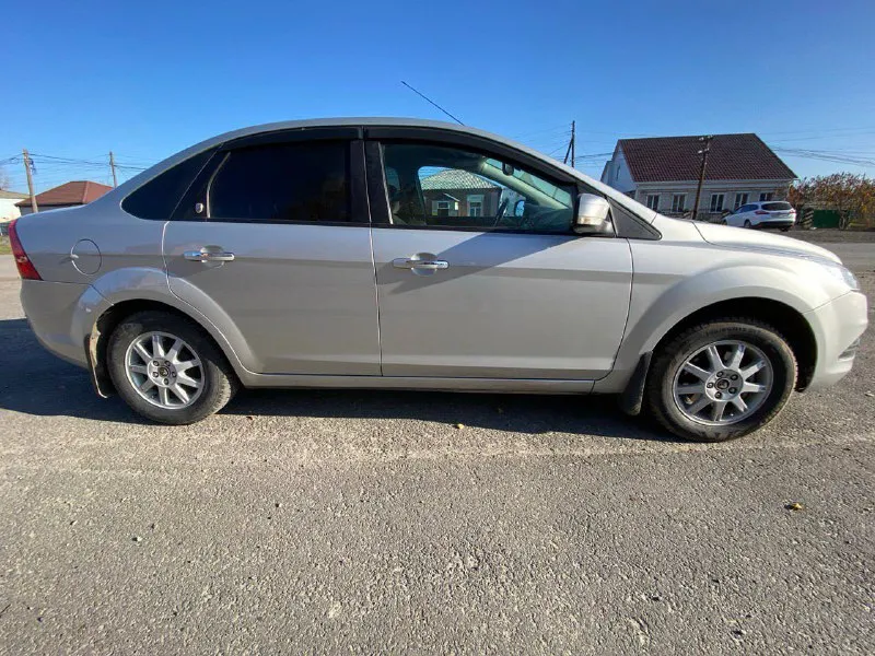 Продам ford focus ii, (рестайлинг), 1,6 л. , мт, 2009 года, пробег 210 т. (не скручен). птс оригинал. 2 владельца. автомобиль в идеальном состоянии. без дтп. весь в заводском окрасе. салон чистый и ухоженный. двигатель работает ровно, без посторонних звуков. комплектация ghia ✅ кондиционер ✅подогрев лобового стекла, передних сидений, зеркал, заднего стекла. , ✅ электропривод зеркал, ✅ датчик света, дождя ✅ подушки безопастности, ✅ противотуманные фары, автотека зелёная. предоставлю по запросу. г. енакиево цена: 655 000₽ тел: +79495287505 +79897072008 📲 tg: елена 📞 звоните: +7(949)5287505 - фотография - 5