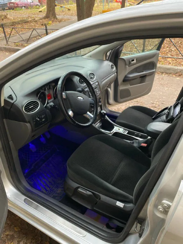 Продам ford focus ii, (рестайлинг), 1,6 л. , мт, 2009 года, пробег 210 т. (не скручен). птс оригинал. 2 владельца. автомобиль в идеальном состоянии. без дтп. весь в заводском окрасе. салон чистый и ухоженный. двигатель работает ровно, без посторонних звуков. комплектация ghia ✅ кондиционер ✅подогрев лобового стекла, передних сидений, зеркал, заднего стекла. , ✅ электропривод зеркал, ✅ датчик света, дождя ✅ подушки безопастности, ✅ противотуманные фары, автотека зелёная. предоставлю по запросу. г. енакиево цена: 655 000₽ тел: +79495287505 +79897072008 📲 tg: елена 📞 звоните: +7(949)5287505 - фотография - 7