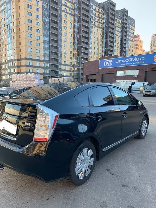 Продам toyota prius, 2010г пробег 280000. двигатель 1.8. автомобиль в технически исправном состоянии, пройдено то, сел поехал. климат контроль, электро зеркала, люк, солнечная батарея, колонки jbl, кожаный салон. цена 1м. р торг у капота. номер для связи +7949 383 05 62 +7(989)529 93 24 📲 tg: @kay0626 📞 звоните: +7(949)3830562 - фотография - 10