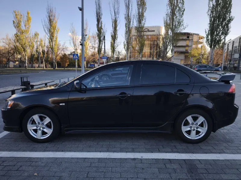 Продам свой автомобиль mitsubishi lancer x в отличном состоянии. ✅максимальная комплектация "intense+" ✅ установлен газ (зарегистрирован). ✅ 2,0 литра, 150 лошадиных сил, вариатор. ✅ пробег 290 тыс. км. ✅ климат контроль. ✅ круиз контроль. ✅ датчик света и дождя. ✅ abs, ebd, sports mode, ✅ система курсовой устойчивости. ✅ подрулевые лепестки. - фотография - 6