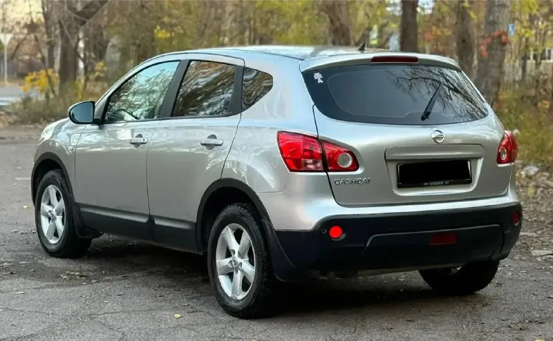 Продам nissan qashqai 2008 г. выпуска 4wd полный привод мотор 2 л газ- бензин газ зарегистрирован автоматическая коробка передач пробег 204 тыс автомобиль не требует никаких вложений сел и поехал кузов хорошем состоянии без рыжиков и тому подобного ходовая часть вся обслужена без лишних стуков по комплектации есть всё необходимое для удобной и комфортной двухзонный климат контроль заправлен холодит хорошо четыре стеклоподъемника парк троники мультируль складывающие зеркала подогрев всех стёкл салон в отличном состоянии датчик света датчик дождя подогрев сидений круиз контроль авто кристально чистая. по документам полный порядок, осмотр город донецк звоните в любое время на остальные вопросы отвечу по телефону +79496204354 цена 799000р. 📲 tg: николай петрович 📞 звоните: +7(949)6204354 - фотография - 7