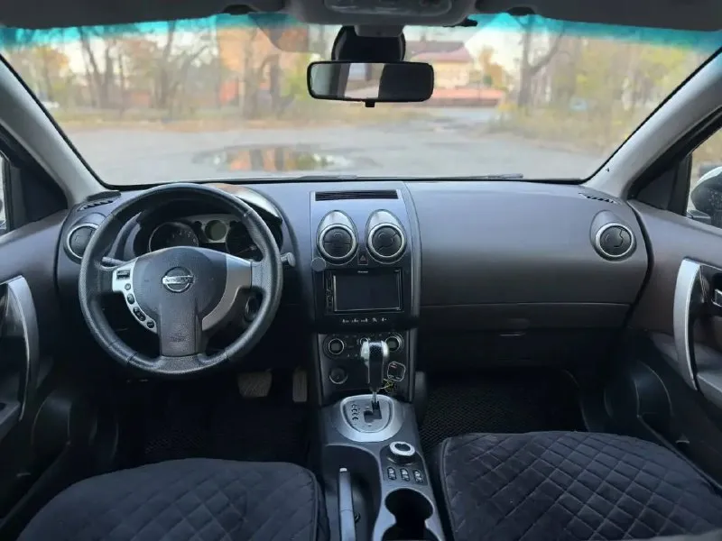 Продам nissan qashqai 2008 г. выпуска 4wd полный привод мотор 2 л газ- бензин газ зарегистрирован автоматическая коробка передач пробег 204 тыс автомобиль не требует никаких вложений сел и поехал кузов хорошем состоянии без рыжиков и тому подобного ходовая часть вся обслужена без лишних стуков по комплектации есть всё необходимое для удобной и комфортной двухзонный климат контроль заправлен холодит хорошо четыре стеклоподъемника парк троники мультируль складывающие зеркала подогрев всех стёкл салон в отличном состоянии датчик света датчик дождя подогрев сидений круиз контроль авто кристально чистая. по документам полный порядок, осмотр город донецк звоните в любое время на остальные вопросы отвечу по телефону +79496204354 цена 799000р. 📲 tg: николай петрович 📞 звоните: +7(949)6204354 - фотография - 8
