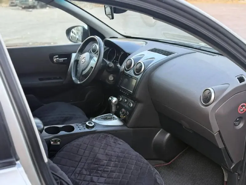 Продам nissan qashqai 2008 г. выпуска 4wd полный привод мотор 2 л газ- бензин газ зарегистрирован автоматическая коробка передач пробег 204 тыс автомобиль не требует никаких вложений сел и поехал кузов хорошем состоянии без рыжиков и тому подобного ходовая часть вся обслужена без лишних стуков по комплектации есть всё необходимое для удобной и комфортной двухзонный климат контроль заправлен холодит хорошо четыре стеклоподъемника парк троники мультируль складывающие зеркала подогрев всех стёкл салон в отличном состоянии датчик света датчик дождя подогрев сидений круиз контроль авто кристально чистая. по документам полный порядок, осмотр город донецк звоните в любое время на остальные вопросы отвечу по телефону +79496204354 цена 799000р. 📲 tg: николай петрович 📞 звоните: +7(949)6204354 - фотография - 9