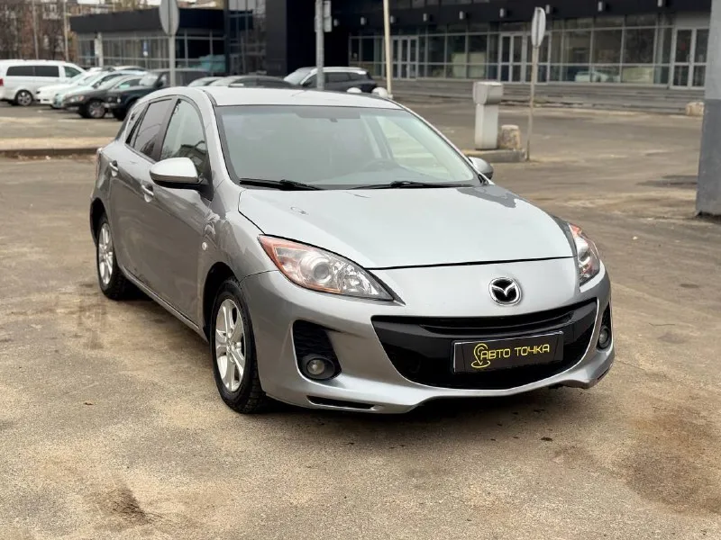 Mazda 3 рестайлинг год выпуска: 2012 двс: 1.6 кпп: автомат пробег: 177 000 км ✅оригинальный пробег ✅2 владельца по птс ✅технически исправна и обслужена стоимость: 880 000₽ возможна продажа в кредит осмотр в донецке, калининский район автосалон «авто точка» 📞 +7(949)699-31-90 📲 tg: кирилл 📞 звоните: +7(949)6993190 - фотография - 3