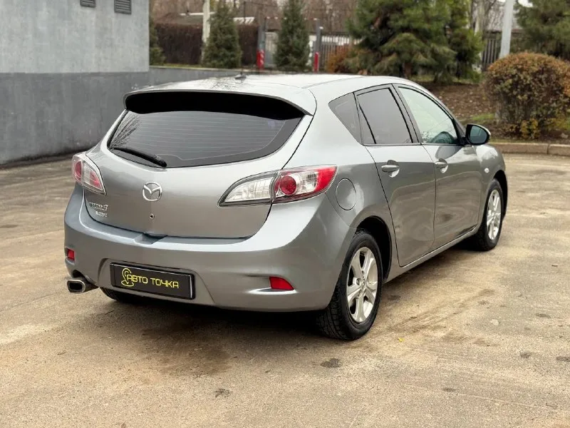 Mazda 3 рестайлинг год выпуска: 2012 двс: 1.6 кпп: автомат пробег: 177 000 км ✅оригинальный пробег ✅2 владельца по птс ✅технически исправна и обслужена стоимость: 880 000₽ возможна продажа в кредит осмотр в донецке, калининский район автосалон «авто точка» 📞 +7(949)699-31-90 📲 tg: кирилл 📞 звоните: +7(949)6993190 - фотография - 4