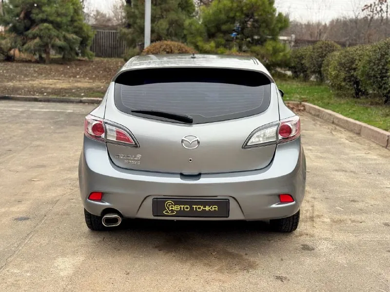 Mazda 3 рестайлинг год выпуска: 2012 двс: 1.6 кпп: автомат пробег: 177 000 км ✅оригинальный пробег ✅2 владельца по птс ✅технически исправна и обслужена стоимость: 880 000₽ возможна продажа в кредит осмотр в донецке, калининский район автосалон «авто точка» 📞 +7(949)699-31-90 📲 tg: кирилл 📞 звоните: +7(949)6993190 - фотография - 5