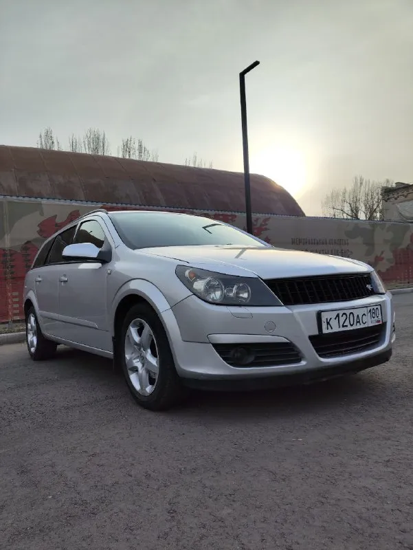 Продам opel астра h в идеальном состоянии я хозяин по техпаспорту пригонялась в 2020 гуду был днр учёт самый надёжный мотор полное то делать ничего не надо грм заменил новый акб зимняя резина новая выхлопная система в родной краске объем 1.6 пробег 215 цена 695 р донецк +79494950147 📲 tg: руслан 📞 звоните: +7(949)4950147 - фотография - 2