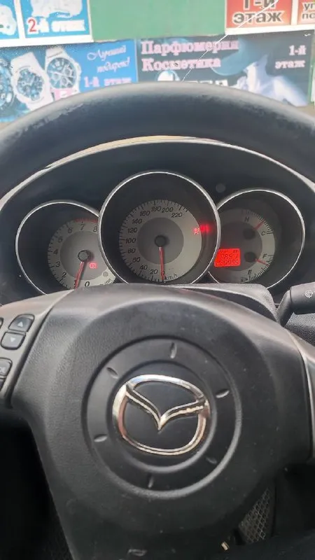 Продам mazda 3bk 1.6 mt в нормальном состоянии на полном ходу, птс стс дкп на руках по ценнику 485.000 рублей торг +79495714786 возможен обмен, на обмен чуть подороже либо с вашей доплатой териториально торез-шахтёрск 📞 звоните: +7(949)5714786 - фотография - 2