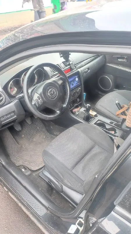 Продам mazda 3bk 1.6 mt в нормальном состоянии на полном ходу, птс стс дкп на руках по ценнику 485.000 рублей торг +79495714786 возможен обмен, на обмен чуть подороже либо с вашей доплатой териториально торез-шахтёрск 📞 звоните: +7(949)5714786 - фотография - 3