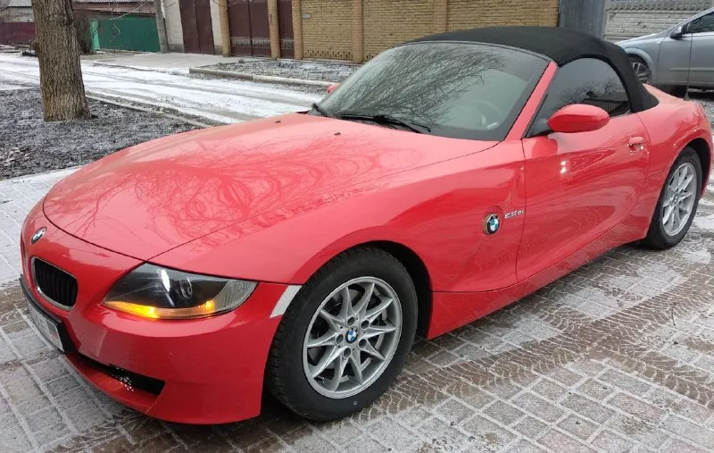 Продам, bmw z4 2.5si mt, родстер, 2008 г. в., одометр 78 000 км. , двс 2,5 л. (n52b25, 218 л. с.) рядная "шестерка", мкпп 6ст. , привод задний, , 2х мест. 1 владелец (приобреталась в автосалоне), только летняя эксплуатация, гаражное хранение, без дтп. авто в отличном состоянии, без вложений. кондиционер, салон ткань, кожаный руль, 2эсп, эгур, цз с ду, штатный бортовой компьютер, мягкий складной верх, регулировка сидений механическая. abs, ebd, esp, возможность отключения всех электронных помощников. регистрация днр, постановка на учёт рф без проблем, без оплат гос пошлин, вы будете первым владельцем в птс. переоформление мрэо гибдд, дкп. осмотр рф днр г харцызск стоимость 2,100 млн. руб. торг!!))) +79493086949 📲 tg: александр (матвей) 📞 звоните: +7(949)3086949 - фотография - 4