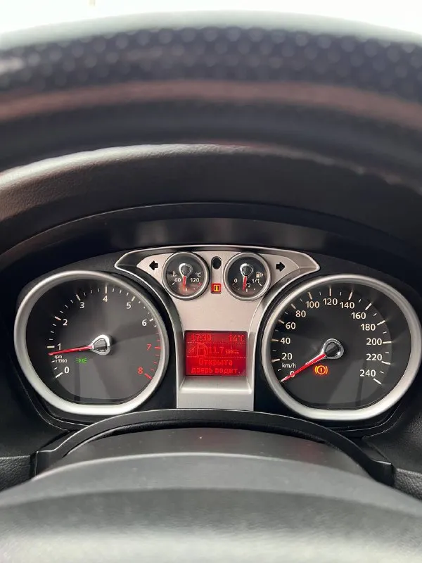 Продам ford focus 2 рестайлинг год: 2009 двигатель 1.8 125лс работает отлично, расход масла отсутствует, кап ремонт делался 35т назад! ходовая часть без нареканий, кузов в очень достойном состоянии, без гнили и рыжиков днище и пороги отличные, безопасность на месте в серьезных дтп не был! комплектация с кондиционером, 4 стеклоподьемника с автодоводчиками, эл. зеркала, бортовой компьютер, эл. рег фар, центральный замок, свежая летняя резина, зимние колеса в комплекте с машиной! 3 ключа, документы чистые без штрафов и запретов. автомобиль обслужен и не требует вложений! торг есть цена: 565000 📍мариуполь 📞+79496463727 - фотография - 10