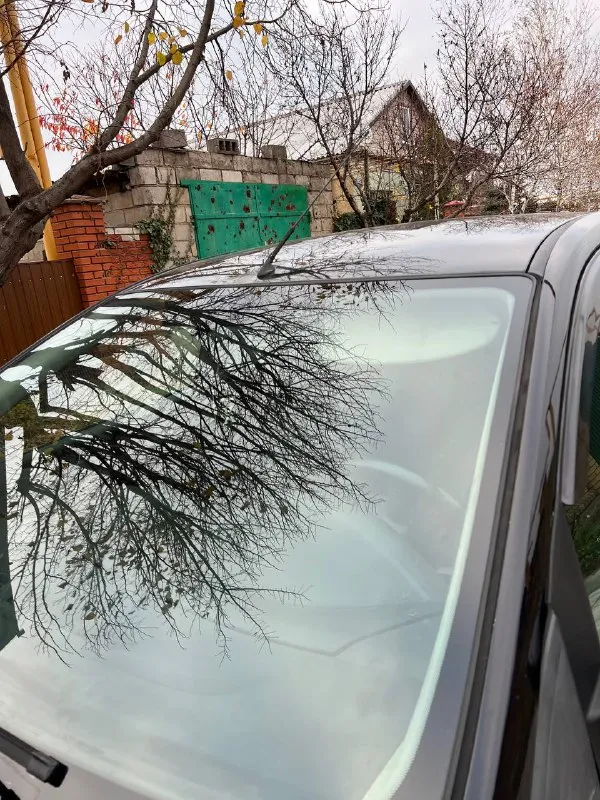 Продам ford focus 2 рестайлинг год: 2009 двигатель 1.8 125лс работает отлично, расход масла отсутствует, кап ремонт делался 35т назад! ходовая часть без нареканий, кузов в очень достойном состоянии, без гнили и рыжиков днище и пороги отличные, безопасность на месте в серьезных дтп не был! комплектация с кондиционером, 4 стеклоподьемника с автодоводчиками, эл. зеркала, бортовой компьютер, эл. рег фар, центральный замок, свежая летняя резина, зимние колеса в комплекте с машиной! 3 ключа, документы чистые без штрафов и запретов. автомобиль обслужен и не требует вложений! торг есть цена: 565000 📍мариуполь 📞+79496463727 - фотография - 7