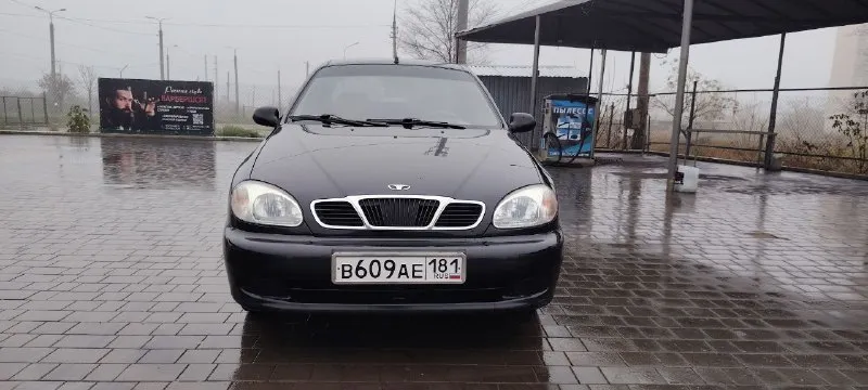 Продам дэу ланос 2008 г. в в идеальном состоянии с родным пробегом 152 тыс. км! авто в родном окрасе, без единого рыжика, дно идеал, двигатель работает отлично, ходовая без нареканий, салон отличный. установлена 2 ух стороняя сигнализация, хорошая аудио система, новая зимняя резина. у автомобиля один хозяин за все время. документы в порядке и готовы к переоформлению. авто находится в г мариуполь цена 320 000 тыс. руб +79495524307 - фотография - 2