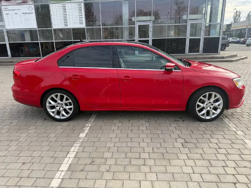 Продам джету 2015 года, 140 км пробега, в богатой комплектации, старт стоп, без ключевой доступ, люк, стоит сигнализация с автозапуском. полностью обслужена. цена 1.4 торг, донецк. +79493782198 обмен 📲 tg: @alan24071991 📞 звоните: +7(949)3782198 - фотография - 3