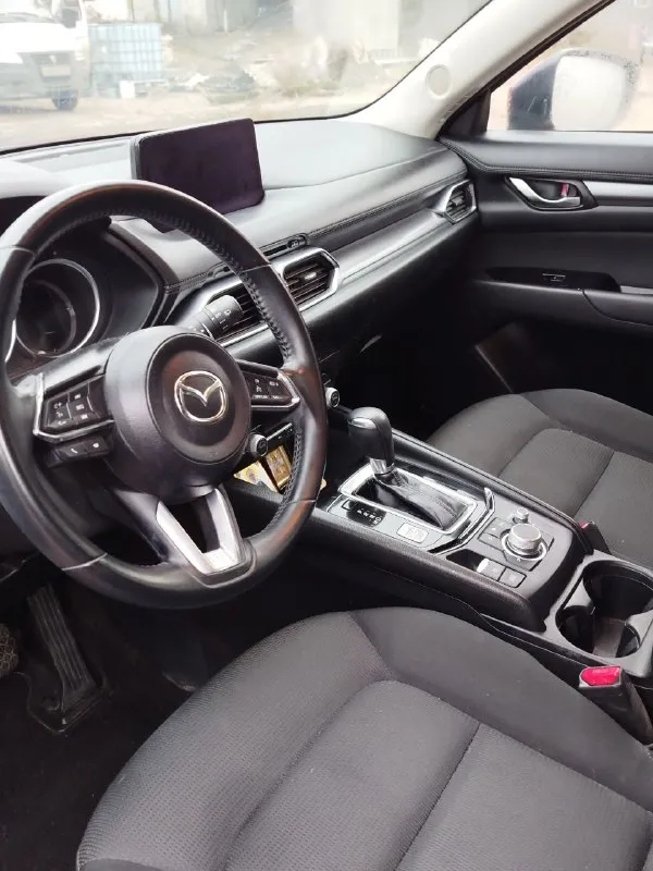 Mazda cx-5, 2020 г. , трансмиссия ат, двигатель 2.0, пробег 34636 км, один владелец. комплектация active дополнительно: парктроники заднего хода, сигнализация с автозапуском starline. полная информация в спецификации(фото). цена 2,4 млн. телефон: 89882560552 ( telegram, whatsapp). - фотография - 8