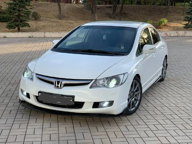 Продам honda civic 1,8 140 лс 2008г. (собственник) пробег 173 000 авто в хорошем состоянии, без ржав... - фотография
