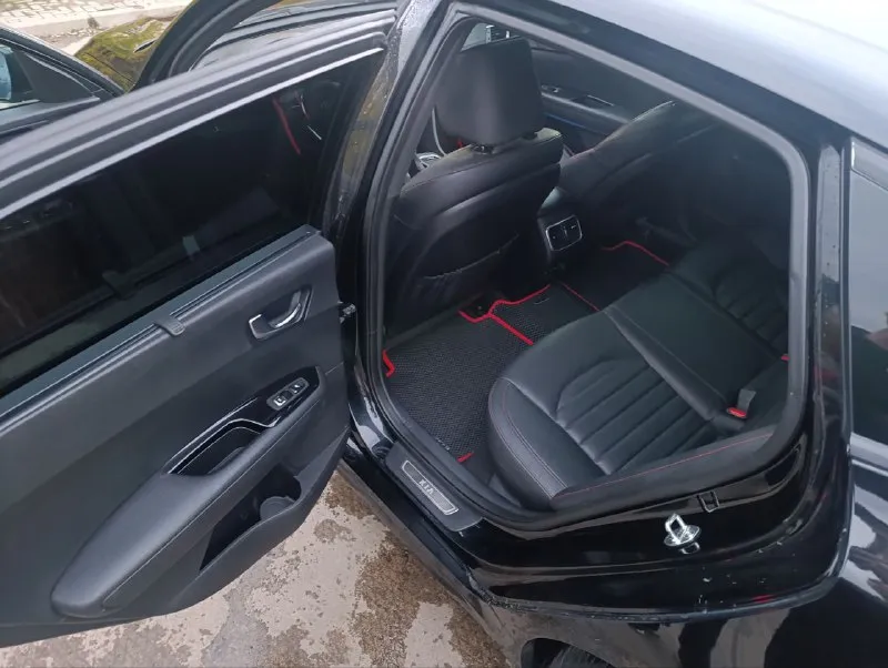 Продам kia optima 2019г, пробег 156.000 км родного пробега. автомат, мотор 2.4, в самой полной комплектации, адаптивная led оптика, круиз-контроль, панорамная крыша, музыка harman/kardon, бесключевой доступ, датчики давления в шинах, подогрев всех сидений и вентиляция, память сидений, камера 360°, электро ручник, датчик дождя и света и тд. я собственник. авто в хорошем состоянии цена 1.900.000 торг у авто тел: +79499786100 - фотография - 10