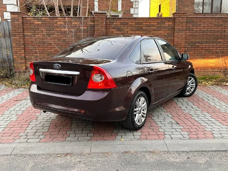 🚗 продам автомобиль ford focus 2 рейстайлинг ▶️ год выпуска: 2008 ▶️ объём двигателя:1.8 ▶️ механика ▶️ комплектация чиа полная ℹ️ описание: ✅ автомобиль в хорошем состоянии. ✅пробег 178.000 ✅ автомобиль без дтп, зеленая автотека и соответсвенно весь кузов и железо ровное! ✅ авто обслужено! не дымит, масло не ест, едет очень бодро. машина внешне в отлично состояние, без рыжиков гнили и т д. вин читается. на любые проверки за ваш счет - готов. 🏛 юридически автомобиль чист, без штрафов 💰 цена🔥:615.000 рублей торг у капота 🏢 осмотр: донецк ☎ более подробно по номеру телефона: +79494592618 📲 tg: александр 📞 звоните: +7(949)4592618 - фотография - 3