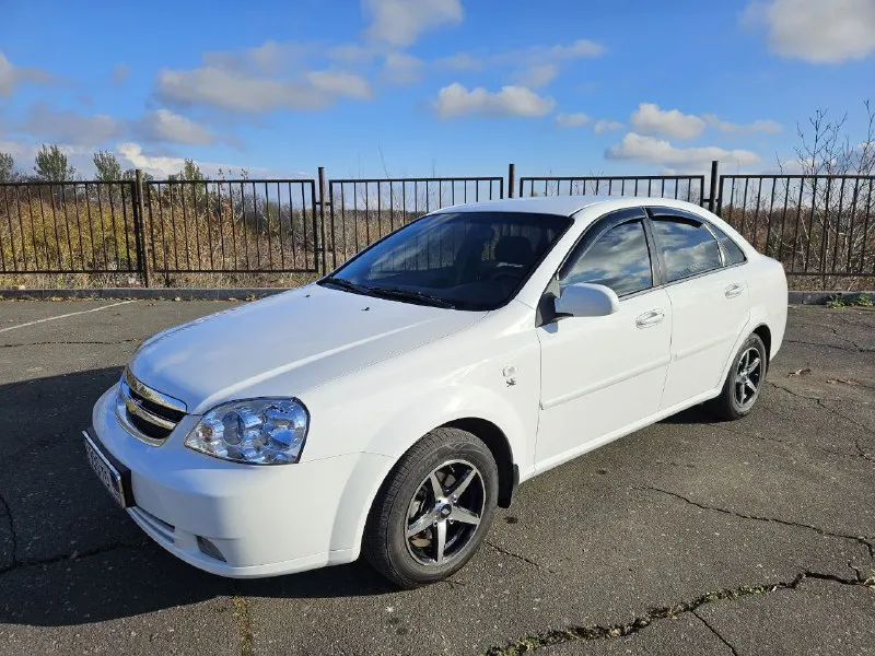 Chevrolet lacetti, 1.6, 2012гв, 14036км (родной пробег) один хозяин зимой не выезжала обслужена в ок... - фотография