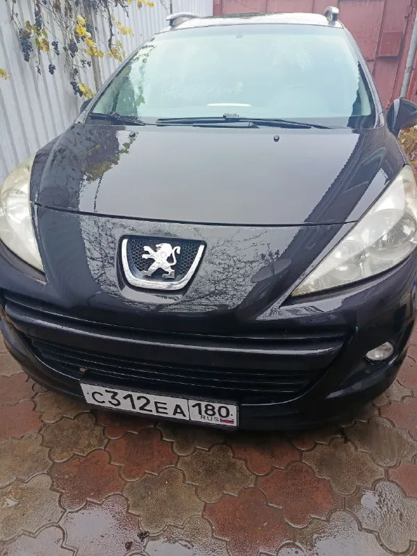 Peugeot 207 универсал двигатель 1.4 2010 год пробег 250000 к машине нет притензий, кондиционер и руч... - фотография