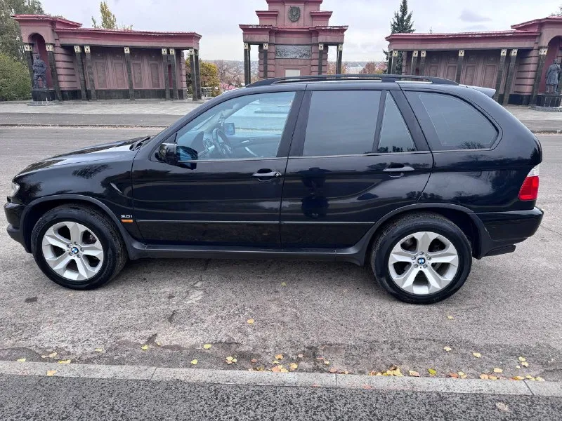 Продам bmw x5 e53 2003 год❗ двигатель 3.0 бензин в хорошем состоянии в хорошей комплектации (спорт руль, сидения ломайки)✅ двигатель масло не расходует💯 работает в штатном режиме заменены все жидкости резина зимняя абсолютно новая, ещё не ставилась сзади установлены рычаги регулируемые луганск цена 900 +79590270985🔴 📞 звоните: +7(959)0270985 - фотография - 4