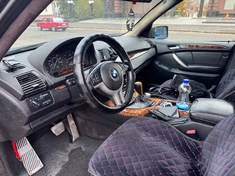 Продам bmw x5 e53 2003 год❗ двигатель 3.0 бензин в хорошем состоянии в хорошей комплектации (спорт руль, сидения ломайки)✅ двигатель масло не расходует💯 работает в штатном режиме заменены все жидкости резина зимняя абсолютно новая, ещё не ставилась сзади установлены рычаги регулируемые луганск цена 900 +79590270985🔴 📞 звоните: +7(959)0270985 - фотография - 5