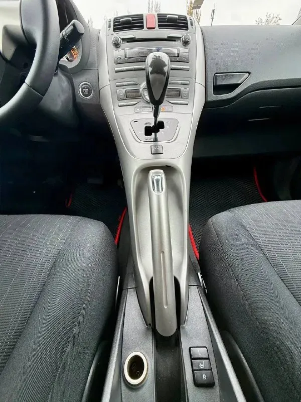 Toyota auris год 2008 объем : 1.6 ⛽️ бензин лошадиных сил : 124 💪 коробка автомат 🔥🔥🔥 привод передний пробег : 174 тысяч километров 4-электро стекло подъемника бесключевой доступ заводиться с кнопки ( стартстоп ) подогревы передних сидений электро регулировка зеркал центральным замок линзовая оптика подогрев заднего стекла и боковых зеркал коробка полностью обслужена на пробеге 170 тысяч км также замена свечей, всех жидкостей и фильтров. готова к любым проверкам на вашем сто юридически чистая / продажа с переоформлением в мрэо цена : 790.000 торг возможна покупка в кредит !!! евгений +7 (949) 378-43-53 г. донецк 📞 звоните: +7(949)3784353 📞 звоните: +7(949)3784353 - фотография - 9