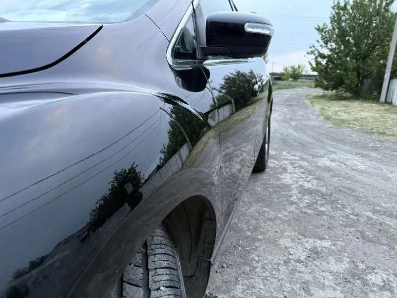 Продам mazda cx7 год: 2008 мотор: 2.3 мощность: 238 л. с. тип топлива: бензин коробка: автоматическая (6 ст) привод: полный комплектация: максимальная учет: рф цена: 970 000 рублей авто в хорошем состояние, вложений не требует, 3 года в одних руках, полностью обслужен, двигатель, коробка, ходовая. авто в донецке. полная комплектация: - kлимaт-контpoль - подoгревы cидeний передних - эл. регулировка сидений - кожаный салон - зеркало с регистратором - круиз-контроль - бесключевой доступ - мульти руль - датчик света и дождя - люк - аудиосистема bose - противоугонная система "ворон глаз" - два комплекта резины r18/55/255 остальные вопросы по телефону 📲 тел: +79493037943 телеграмм на том же номере. - фотография - 4