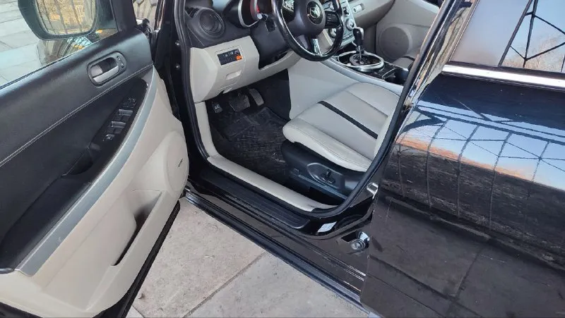 Продам mazda cx7 год: 2008 мотор: 2.3 мощность: 238 л. с. тип топлива: бензин коробка: автоматическая (6 ст) привод: полный комплектация: максимальная учет: рф цена: 970 000 рублей авто в хорошем состояние, вложений не требует, 3 года в одних руках, полностью обслужен, двигатель, коробка, ходовая. авто в донецке. полная комплектация: - kлимaт-контpoль - подoгревы cидeний передних - эл. регулировка сидений - кожаный салон - зеркало с регистратором - круиз-контроль - бесключевой доступ - мульти руль - датчик света и дождя - люк - аудиосистема bose - противоугонная система "ворон глаз" - два комплекта резины r18/55/255 остальные вопросы по телефону 📲 тел: +79493037943 телеграмм на том же номере. - фотография - 8