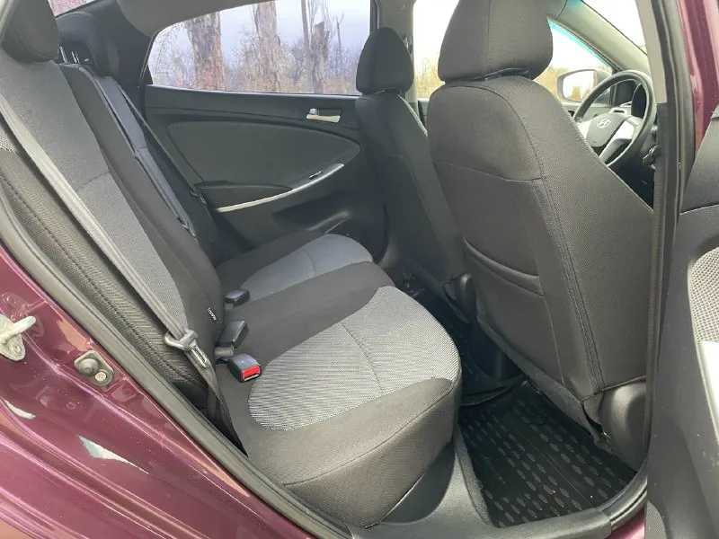 🇰🇷 hyundai solaris 2011г🇰🇷 официал авто в идеальнейшем состоянии вложений не требует никаких от слова совсем не стучит и не гремит, двигатель бензиновый 1.6 работает ровно не троит не дымит пробег 171.000км, коробка механика щелкает идеально не выбивает и не закусывает, ходовая часть взбитая как мячик, салон чистый опрятный не прокуренный, магнитола aux-bt-usb, эл-зеркала, эл-стеклоподъемники, подогрев зеркал, подогрев сидений, кондиционер рабочий холодит заправлять ничего не нужно, сигнализация, комплект 2 ключа, сервисная книжка, готов на любые проверки с вашей стороны и за ваш счет!!! по документам автомобиль чист от а до я! все документы на руках и готовы к переоформлению в мрэо!!! продажа как по дкп так и полное сопровождение в мрэо до конца сделки!!! цена 785.000₽ торг реальному клиенту!!! +79496137219 иван осмотр г. донецк 📞 звоните: +7(949)6137219 - фотография - 6
