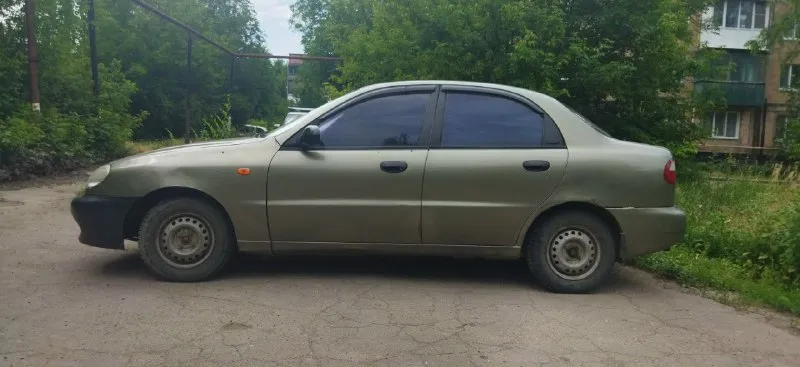 Daewoo сенс 1.3 2006 год базовая комплектация 237000 км пробега иллюзий не питать, есть чем заниматься резина зима метан вписан в техпаспорт (нужно сделать ревизию) постоянный учёт днр (связь с хозяином есть) цена 130 000 рублей +79493699296 макеевка (черёмушки) 📞 звоните: +7(949)3699296 - фотография - 5