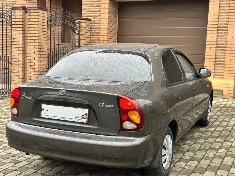 Состояние нового, минимальный пробег заз шанс (део ланос) год выпуска - 2012 пробег - 49 тысяч окрасы - отсутствуют; дтп - отсутствуют птс - оригинал (2 записи) остекление - все стекла заводские включая лобовое (без дефектов) комплектация : кондиционер, гур, стеклоподъемники, подогревы седений (заводские), магнитофон, серв. книжки, 2 ключа. об автомобиле: состояние отличное, весь в заводском окрасе, родной пробег 49 тысяч подтвержден всеми сервисами, состояние кузова, техники и салона соответствует пробегу ! долгое время стоял в отапливаемом гараже! после выезда по рекомендации сто было заменено : масло в двс (объем 1.3) масло в кпп, комплект сцепления, антифриз, ремень грм, прокладки, сальники, установлен новый акб и новые led лампы, автомобиль чист по документам, готов к переоформлению. на данный момент автомобиль обслужен от и до, вложений не требует, полностью готов под нового владельца, стоимость данного автомобиля 385 тысяч рублей, торг у капота! осмотр в донецке +79494815929 vin y6dtf698kc0312206 - фотография - 7