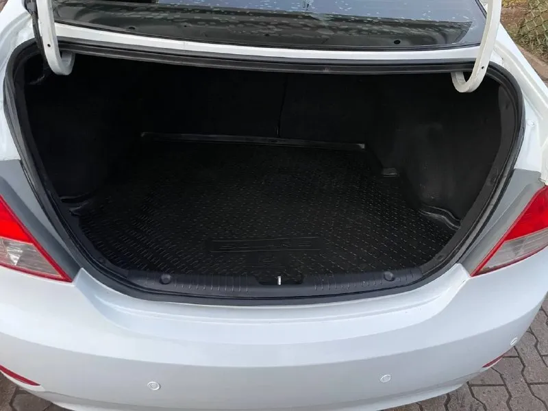 Hyundai solaris - 2011 +79495303468 павел осмотр горловка автомат 1.6 210 000 пробег мультируль, подогрев всех зеркал, передних сидений, 4 стеклоподъемника, сзади парктпоники, хорошая магнитола и музыка, все работает без проблем. есть моменты по лпк и трещина на лобовом стекле. 780 000 цена. новая зима резина 📞 звоните: +7(949)5303468 - фотография - 8