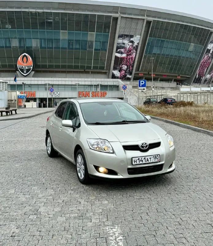 Toyota auris год 2008 объем : 1.6 ⛽️ бензин лошадиных сил : 124 💪 коробка автомат 🔥🔥🔥 привод передний пробег : 174 тысяч километров 4-электро стекло подъемника бесключевой доступ заводиться с кнопки ( старт\стоп ) подогревы передних сидений электро регулировка зеркал центральным замок линзовая оптика подогрев заднего стекла и боковых зеркал коробка полностью обслужена на пробеге 170 тысяч км также замена свечей, всех жидкостей и фильтров. готова к любым проверкам на вашем сто юридически чистая / продажа с переоформлением в мрэо цена : 790.000 торг +79493784353 г. донецк - фотография - 3