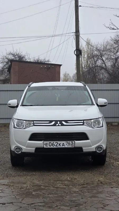 ✅продам mitsubishi outlander в идеальном состоянии ✅цена 1.320.000 рублей, торг у капота адекватным людям ✅год 2012 ✅родной пробег 200 тыс. км ✅двигатель 2.0 бензин ✅автоматическая коробка передач ✅полный привод ✅богатая комплектация: двух-зонный климат контроль, круиз контроль, мультируль, обогрев передних сидений, 4эсп, эл. рег. зеркал, бортовой компьютер, подключаемый полный привод, штатная мультимедия с камерой заднего вида ✅кузов в отличном состоиянии, в заводском окрасе ✅технически автомобиль в прекрасном состоянии любые проверки за вас счет ✅юридически чист, оформление в мрэо ✅осмотр в городе красный луч +79595673237 (whatsapp telegram) возможен обмен с вашей доплатой 📞 звоните: +7(959)5673237 - фотография - 4