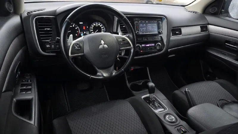 ✅продам mitsubishi outlander в идеальном состоянии ✅цена 1.320.000 рублей, торг у капота адекватным людям ✅год 2012 ✅родной пробег 200 тыс. км ✅двигатель 2.0 бензин ✅автоматическая коробка передач ✅полный привод ✅богатая комплектация: двух-зонный климат контроль, круиз контроль, мультируль, обогрев передних сидений, 4эсп, эл. рег. зеркал, бортовой компьютер, подключаемый полный привод, штатная мультимедия с камерой заднего вида ✅кузов в отличном состоиянии, в заводском окрасе ✅технически автомобиль в прекрасном состоянии любые проверки за вас счет ✅юридически чист, оформление в мрэо ✅осмотр в городе красный луч +79595673237 (whatsapp telegram) возможен обмен с вашей доплатой 📞 звоните: +7(959)5673237 - фотография - 9