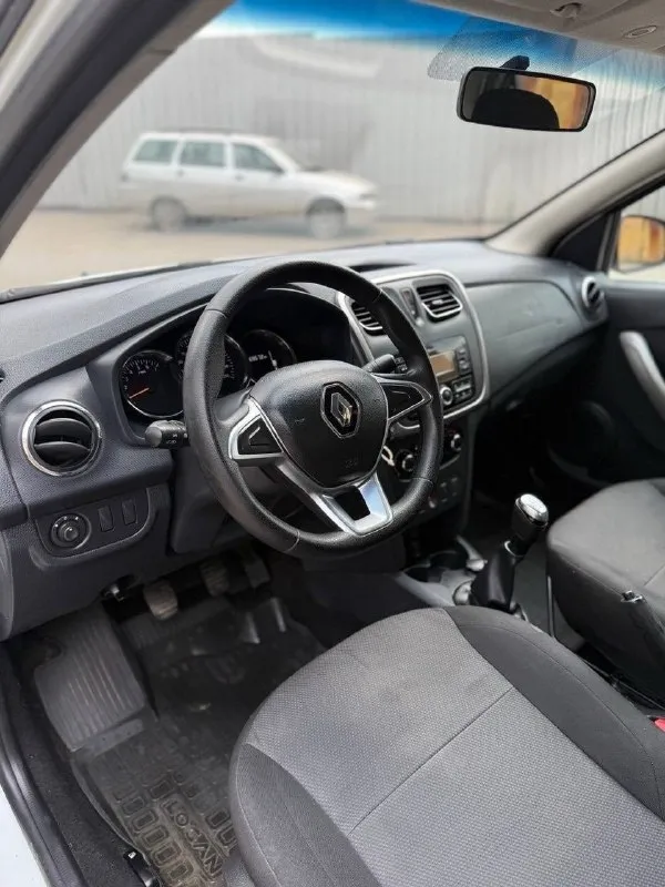 Добрый день. продам. renault логан renault logan ✅ 2021г. , последний рестайлинг. ✅ бензин 1,6 ✅ я владелец по птс. ✅ салон в отличном состоянии. ✅ автомобиль очень экономичный и динамичный, как в городе, так и на трассе. ✅ трасса 5,3 л/100км, город 6,7 л/100км ✅ кондиционер. ✅ подогрев сидений ✅ мультимедиа с блютус. ✅ управления на руле. ✅ автомобиль по технике, кузову, документам без проблем. алчевск. 🔥 680000₽ +79591087589 телеграмм. вотсап. по вопросам писать 👤 📞 звоните: +7(959)1087589 - фотография - 9