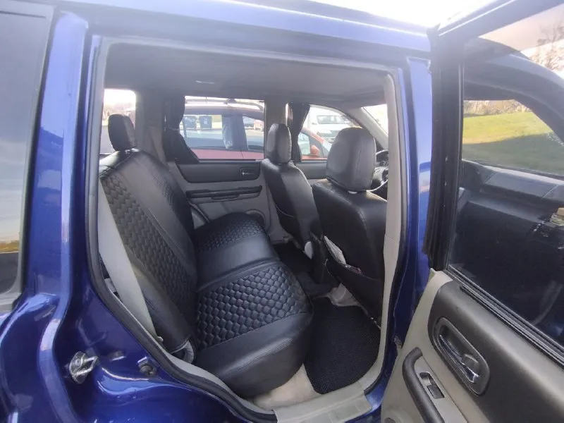 Продам nissan x-trail 2002г. машина в хорошем состоянии без ржавчины и гнили по ходовой части всё сделано 4стойки 4пружины (каяба ) тормозные диски новая рейка рулевая замовиленно днище бронька на фарах в комплекте отдаю колёса зимние на дисках два комплекта ковриков зима лето если надо саб. цена 670т. р тел +79496354313 мариуполь - фотография - 6