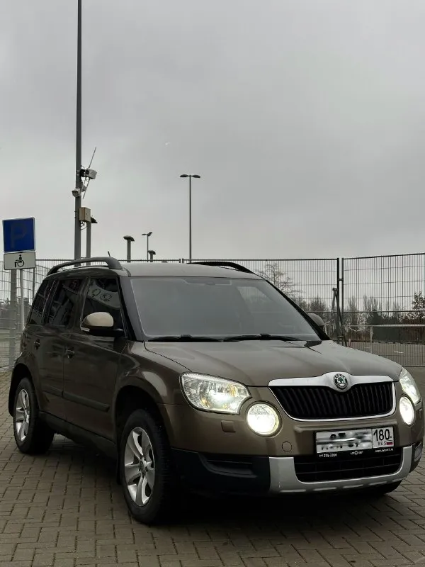 Skoda йети 2011 г. в. 1.8 турбо (автомат), полный привод. пробег 209.000 км датчики света, дождя, помощь при спуске. лэд оптика. на зимней резине шип. автомобиль без дтп, автотека зеленая. я второй владелец по машине много чего сделано, все расскажу покажу, владею давно цена 1.130.000₽ торг телефон: +79495801528, +79809130665 📞 звоните: +7(949)5801528 - фотография - 2