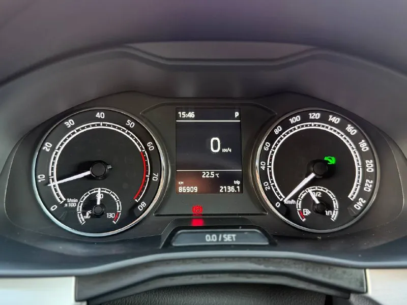 🚙 skoda rapid 💰цена: 1 800 000р. 🏢город: мариуполь 📅год выпуска: 2021 🧾пробег: 87 450 км. ⚙️двигатель: 1.6 110 л. с. ⛽топливо: бензин ⚙️кпп: автомат 📞 телефон: +7-949-727-41-51 +7-949-551-91-52 +7-989-263-55-56 💾 - фотография - 10